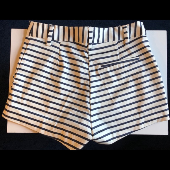 H&M Striped Short - Picture 2 of 3